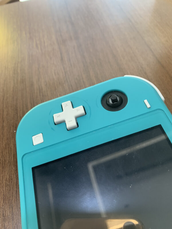 Nintendo Switch Lite ニンテンドウスイッチライト 修理 岡山駅よりコントローラースティック修理でご来店 Iphone即日修理 屋さん